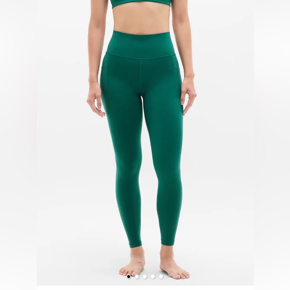 Athleta Salutation Stash High Rise Legging Medium